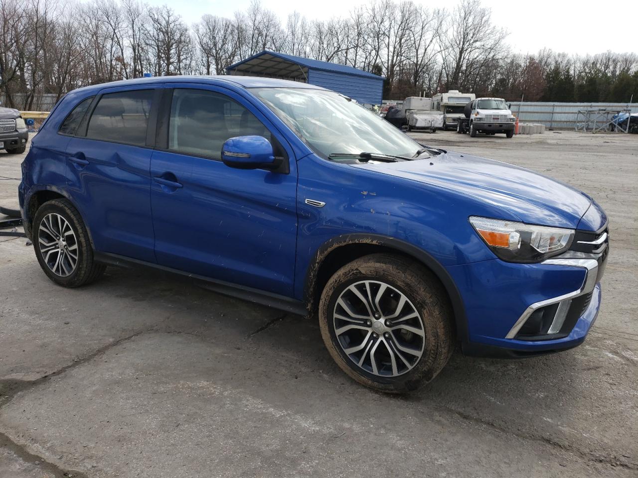 2018 Mitsubishi Outlander - Image 4