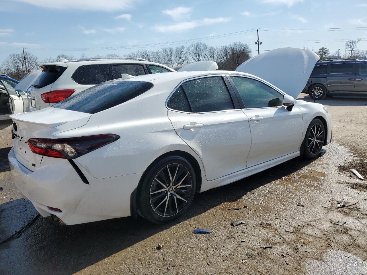 2022 Toyota Camry - Image 3