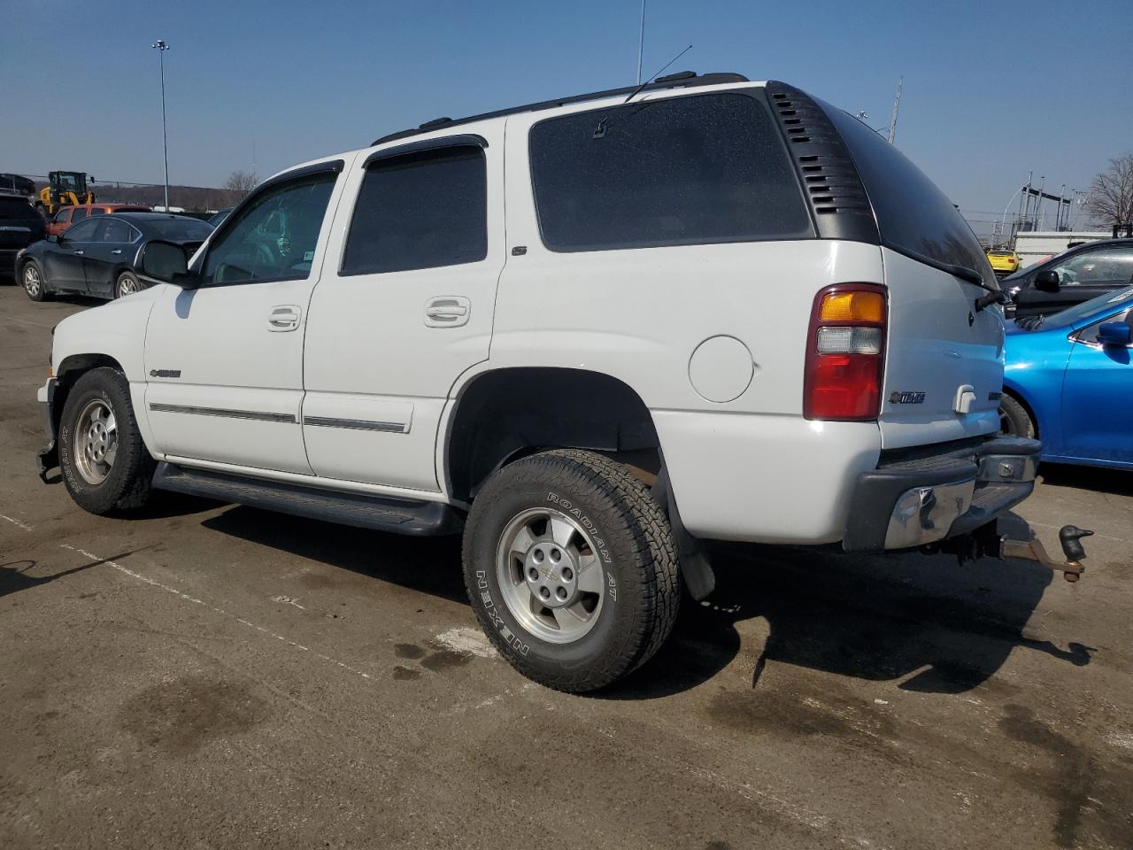 2001 Chevrolet Tahoe - Image 2