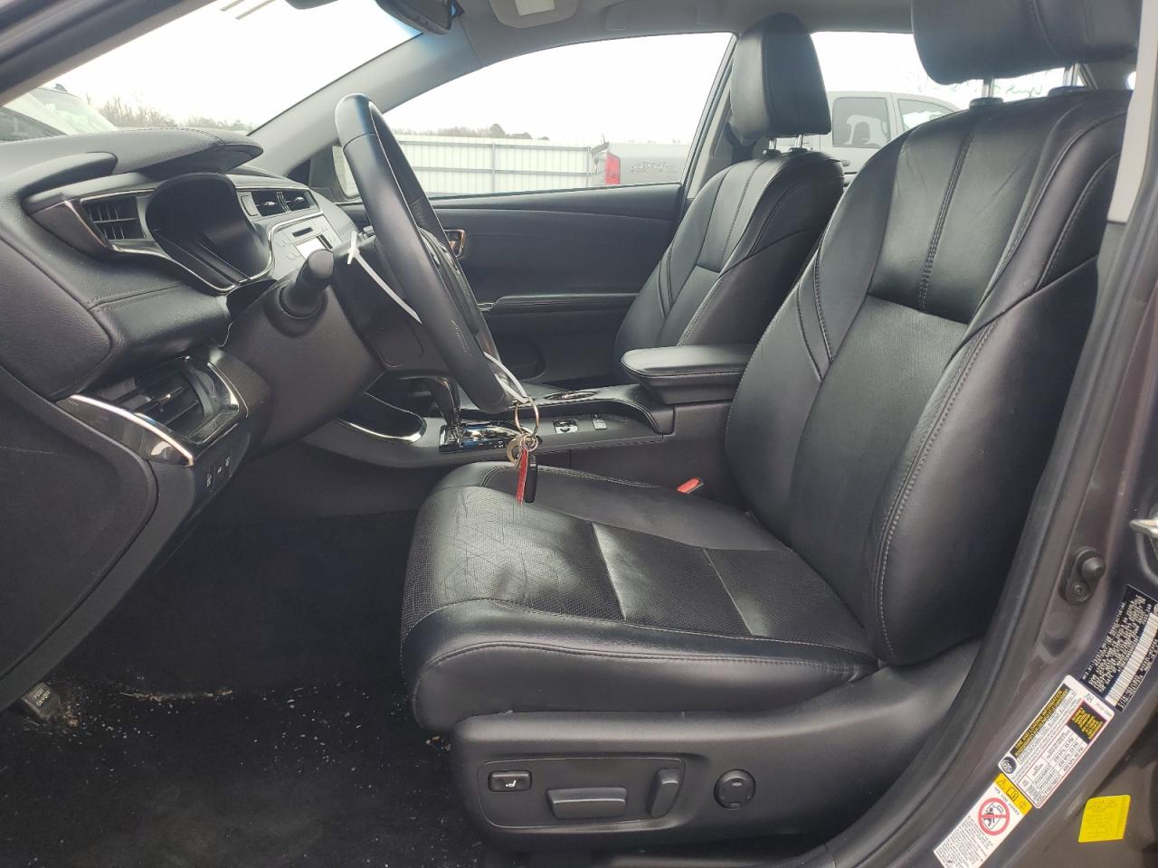 2016 Toyota Avalon - Image 7