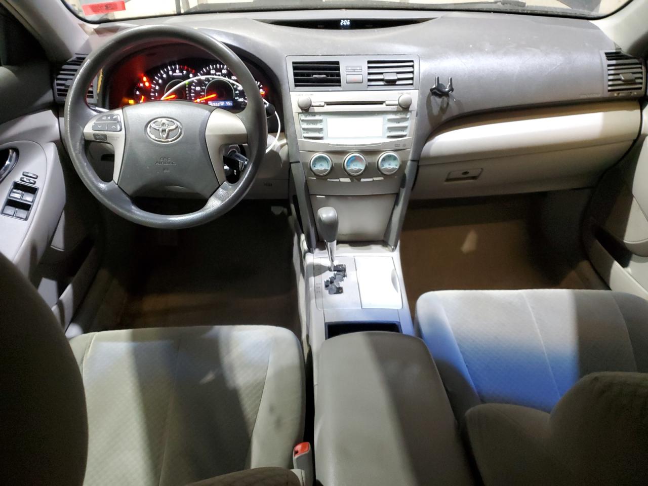 2009 Toyota Camry - Image 8
