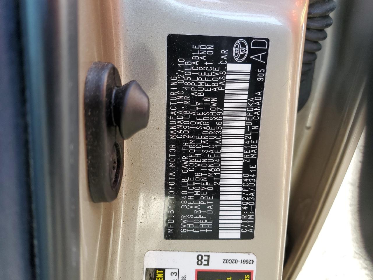 2010 Toyota Corolla - Image 12