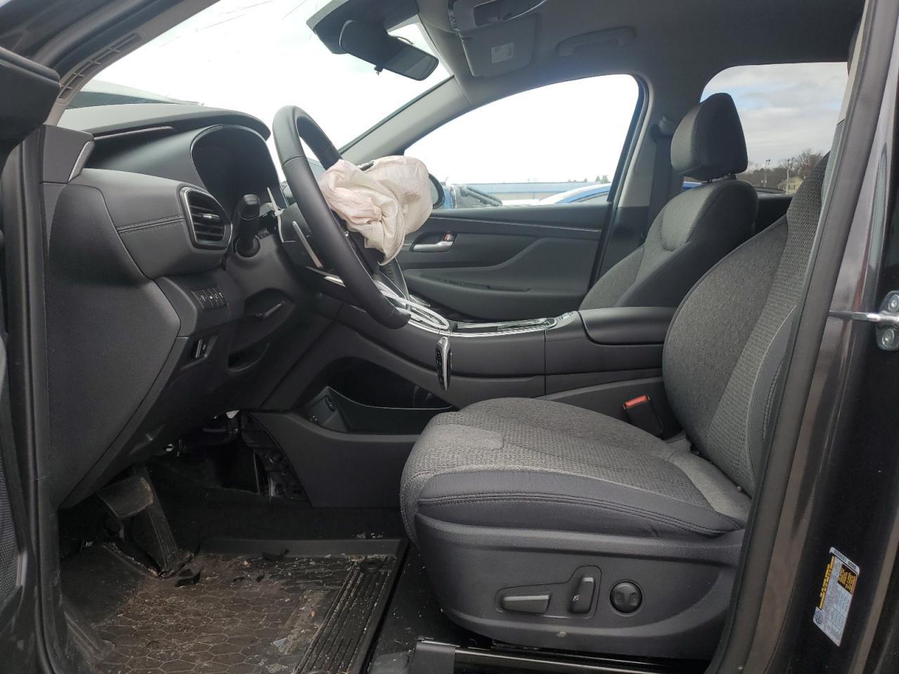 2023 Hyundai Santa Fe - Image 7