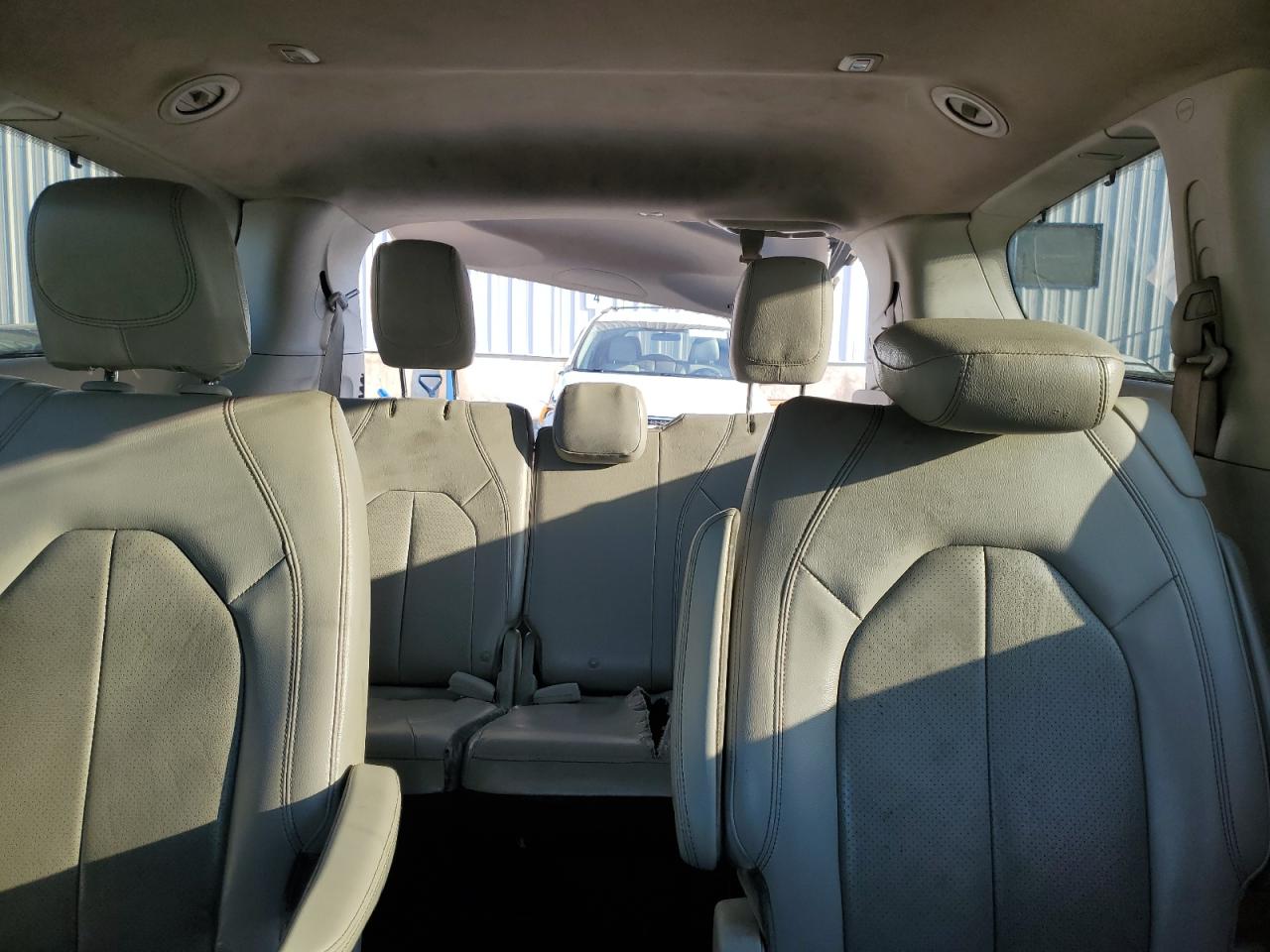 2021 Chrysler Pacifica - Image 10