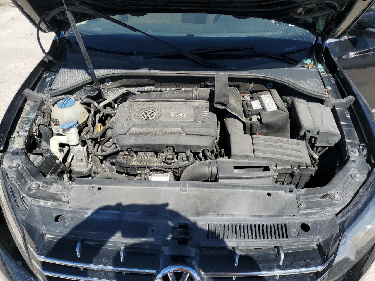 2015 Volkswagen Passat - Image 11