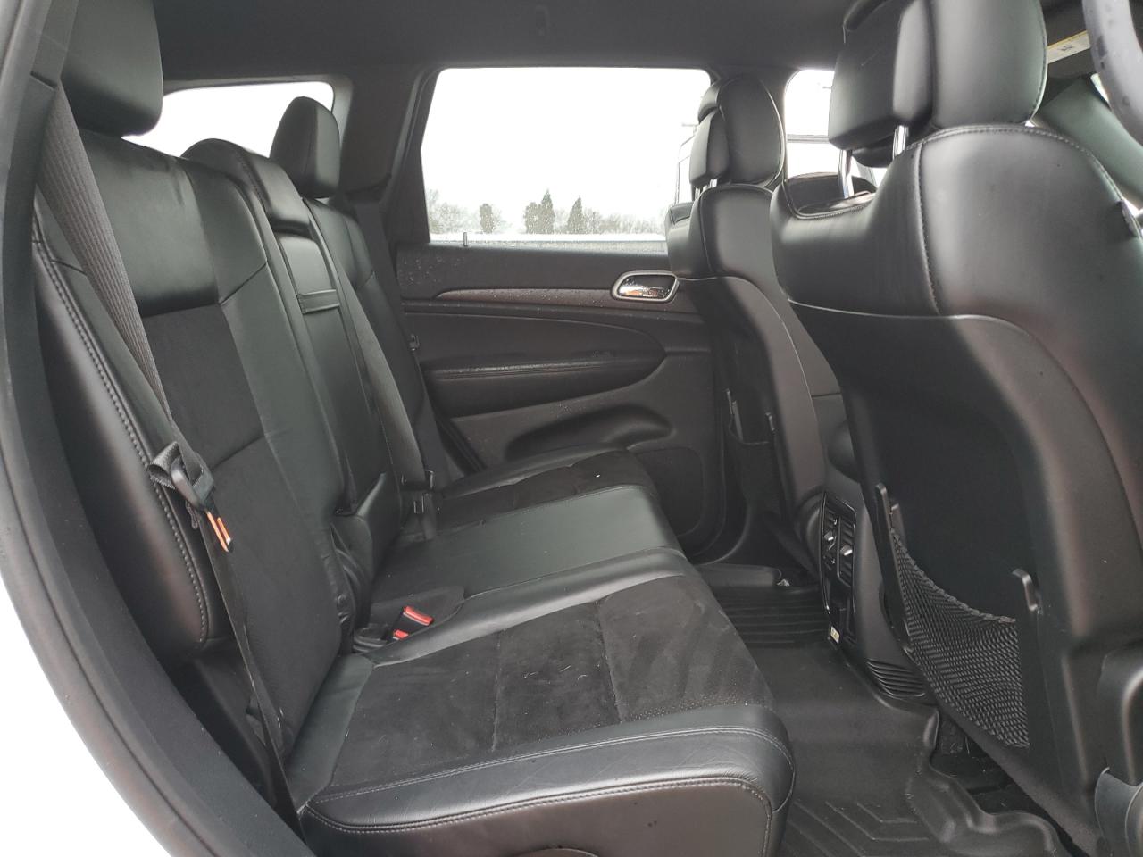 2017 Jeep Grand Cherokee - Image 11