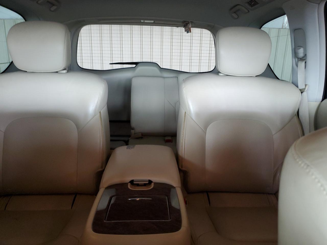 2017 Infiniti QX80 - Image 10