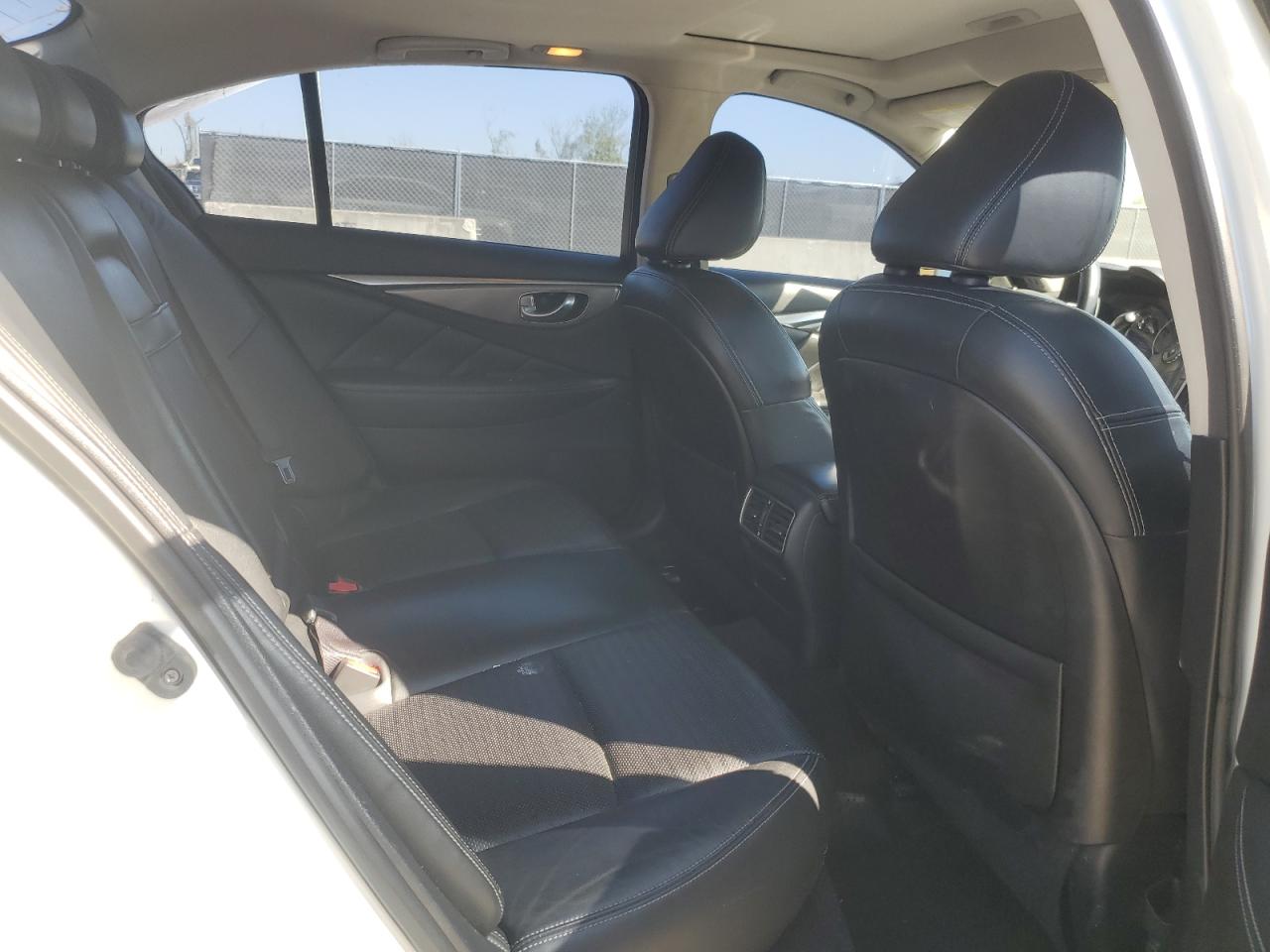 2017 Infiniti Q50 - Image 10