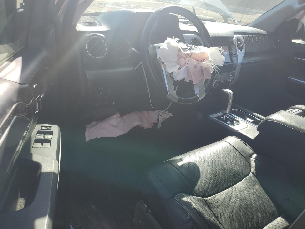 2015 Toyota Tundra - Image 8