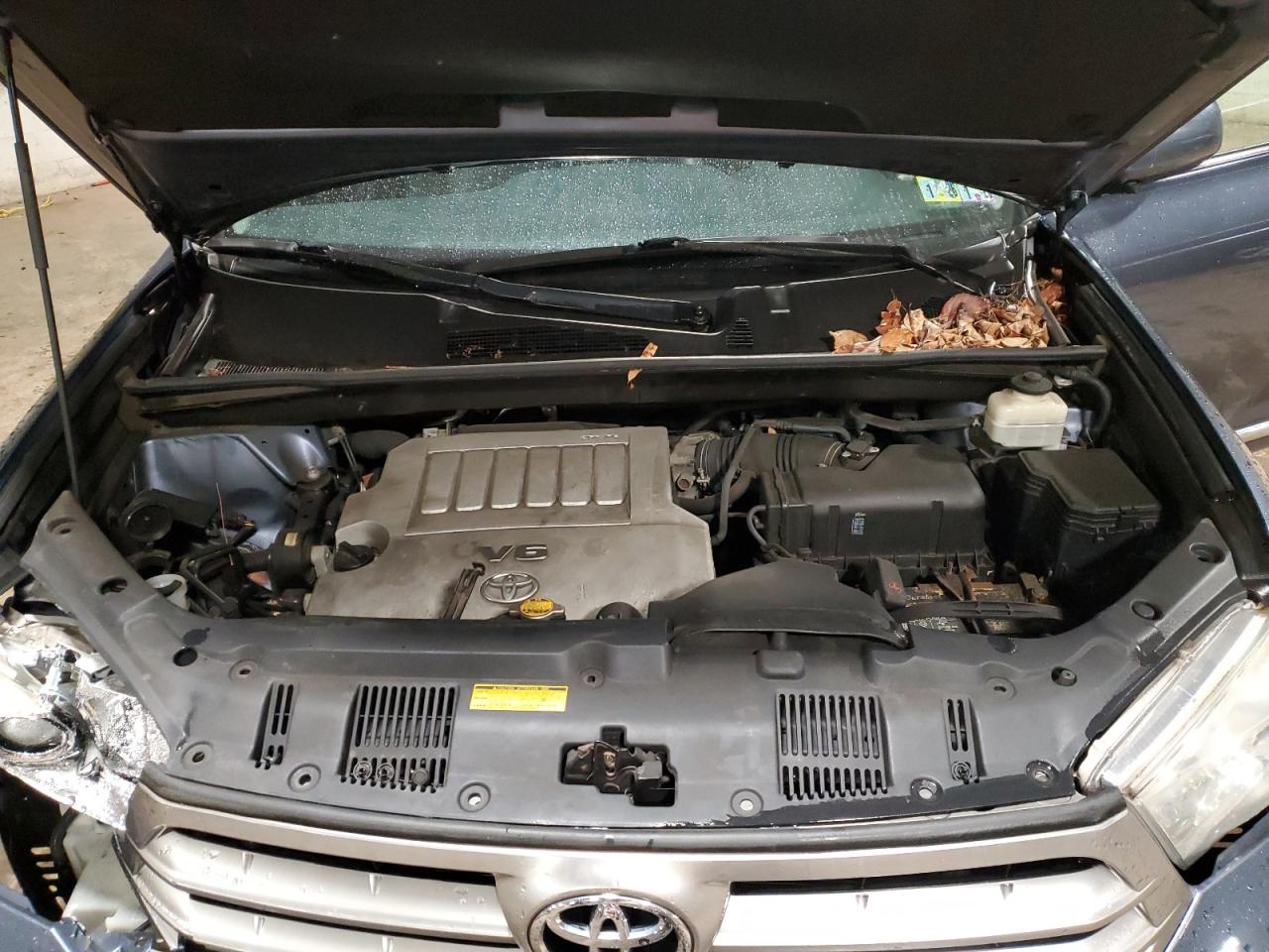 2013 Toyota Highlander - Image 12