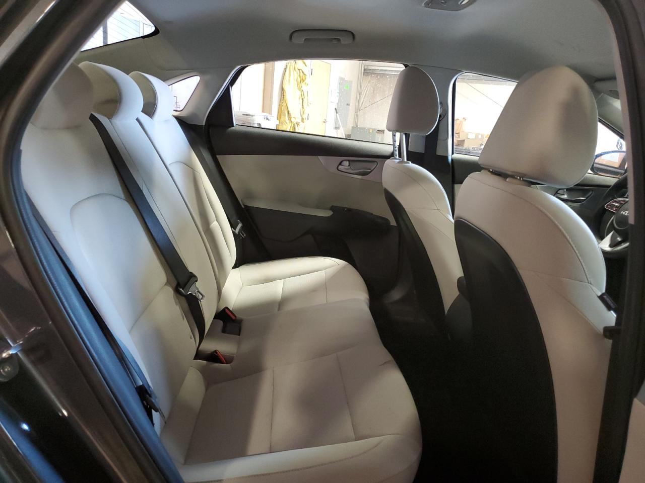 2022 Kia Forte - Image 10