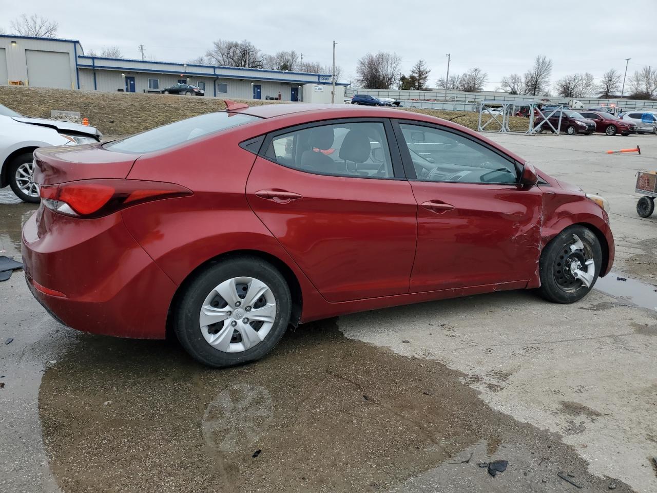 2016 Hyundai Elantra - Image 3