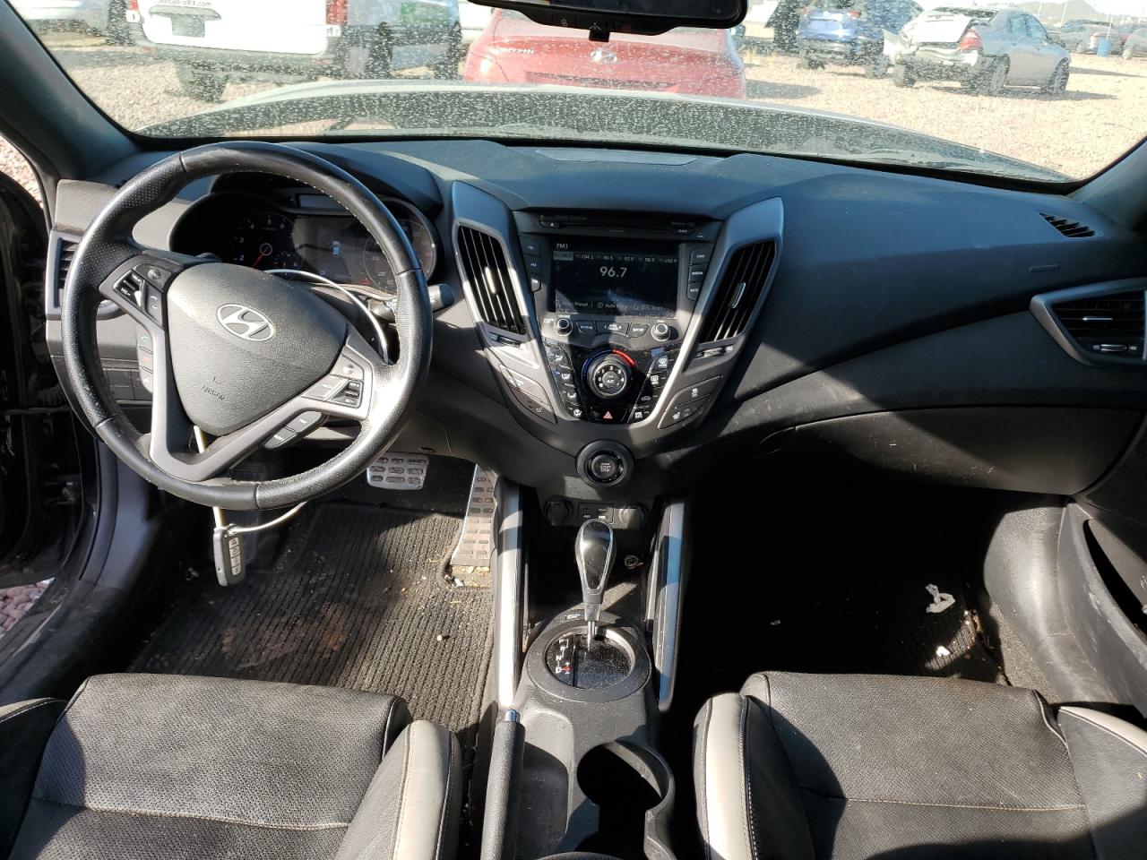 2016 Hyundai Veloster - Image 8