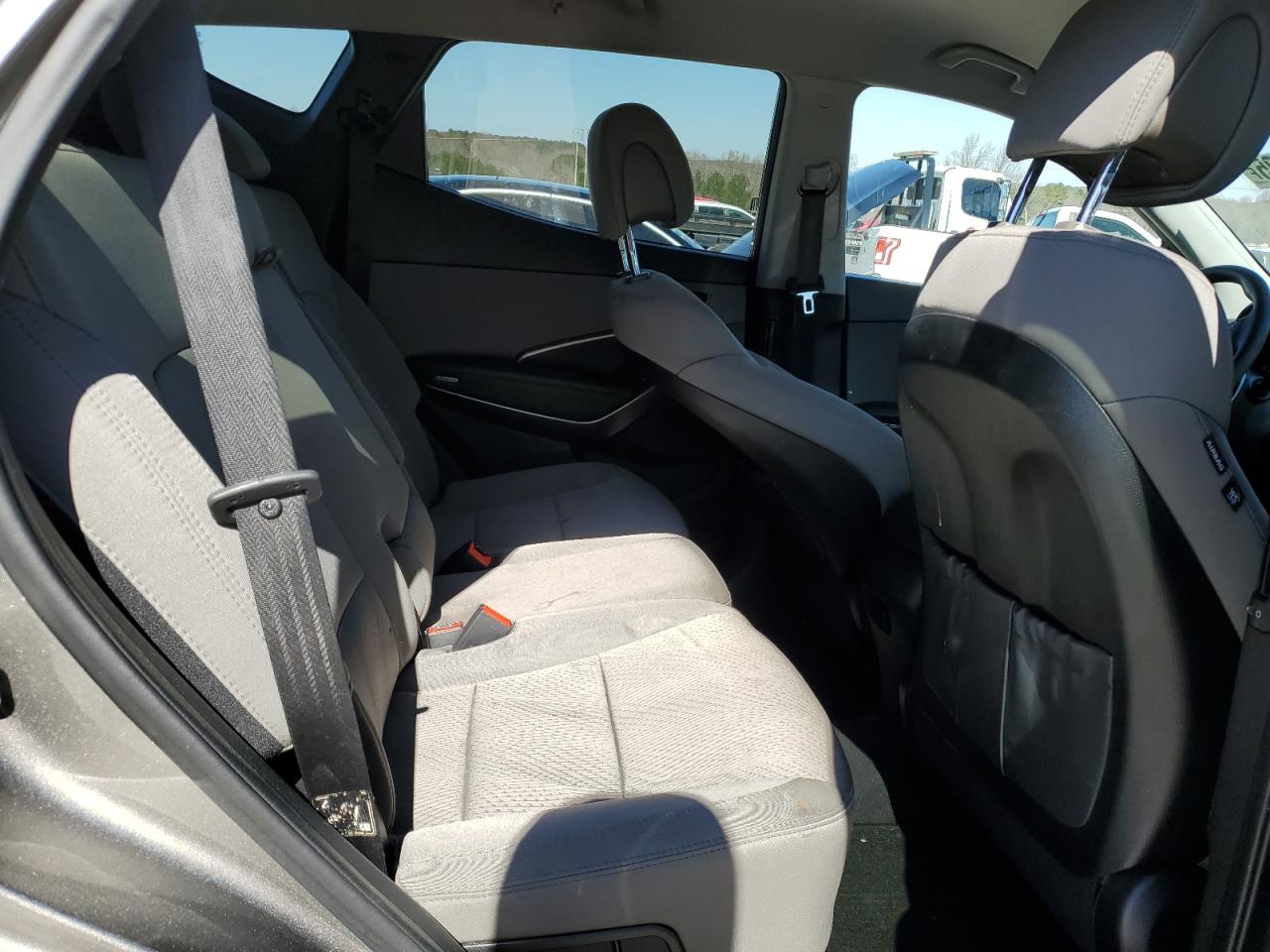 2018 Hyundai Santa Fe - Image 12