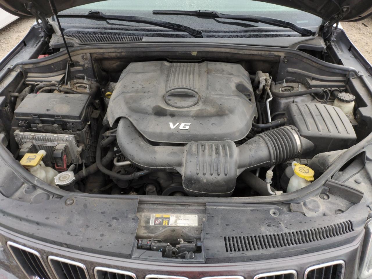 2015 Jeep Grand Cherokee - Image 11