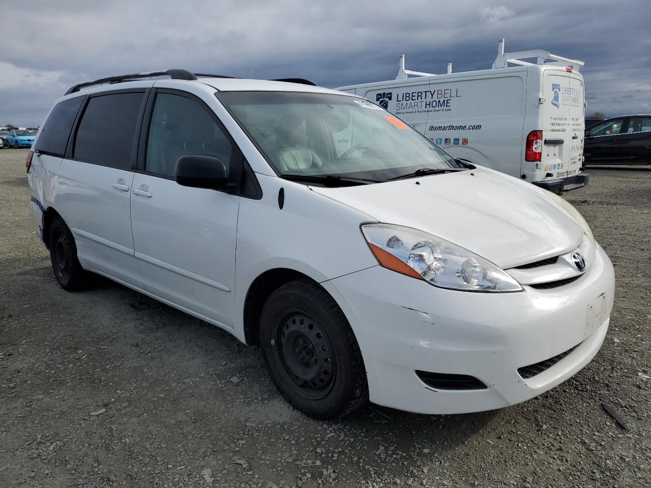 2009 Toyota Sienna - Image 4
