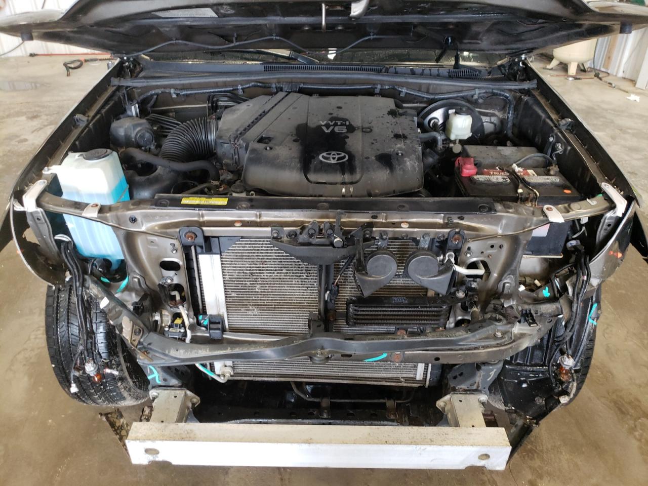 2014 Toyota Tacoma - Image 11
