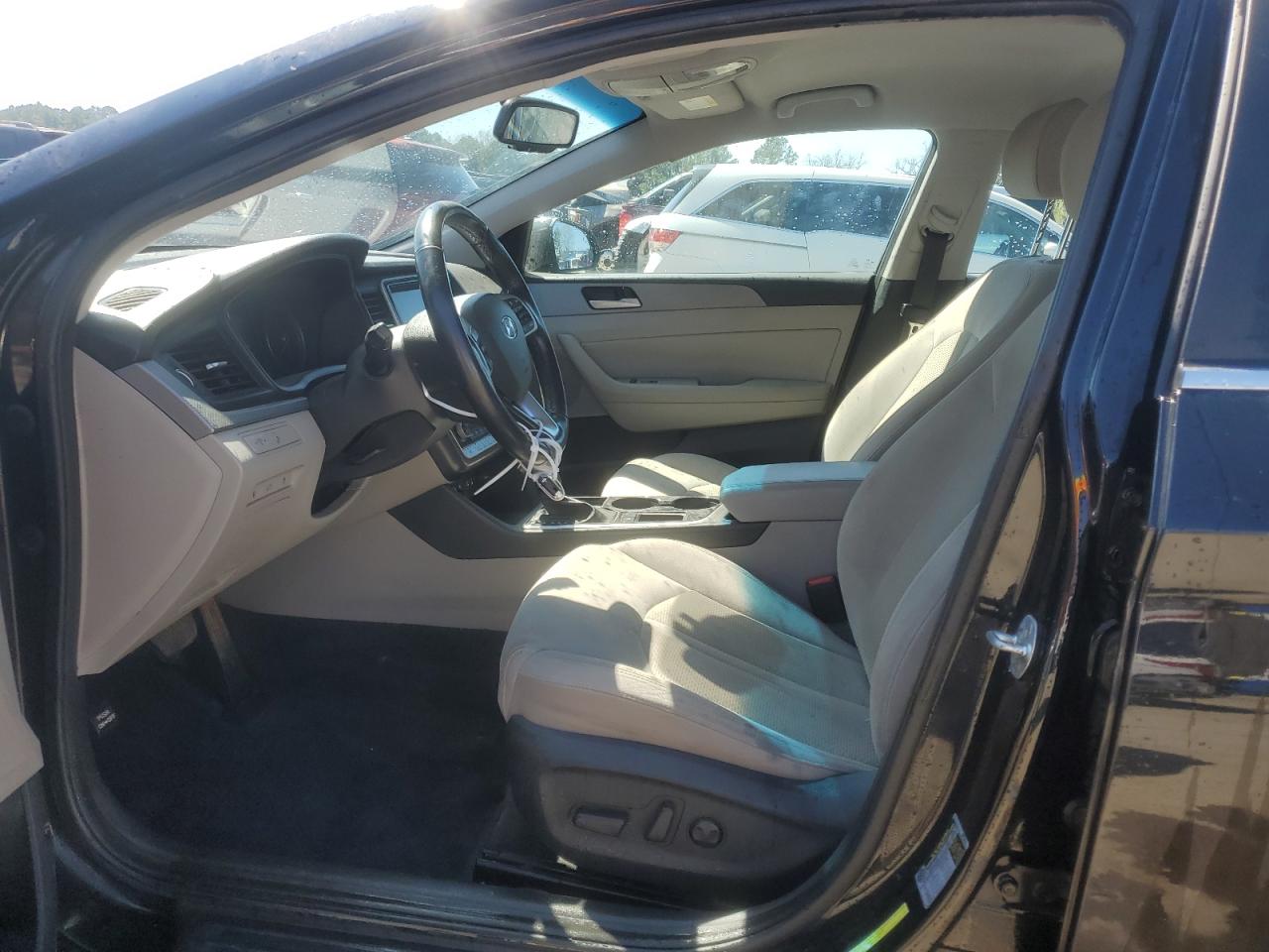 2019 Hyundai Sonata - Image 7