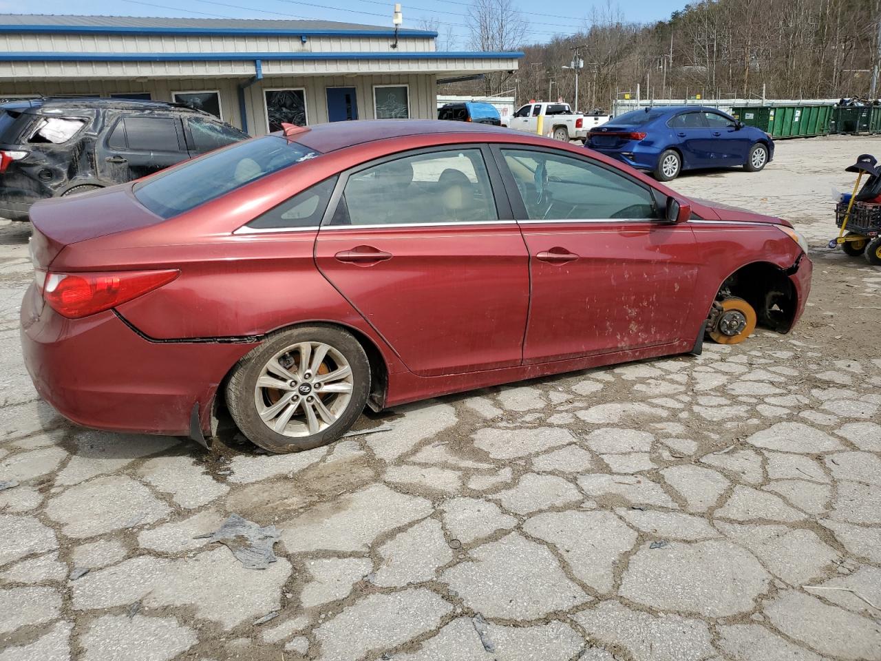 2012 Hyundai Sonata - Image 3