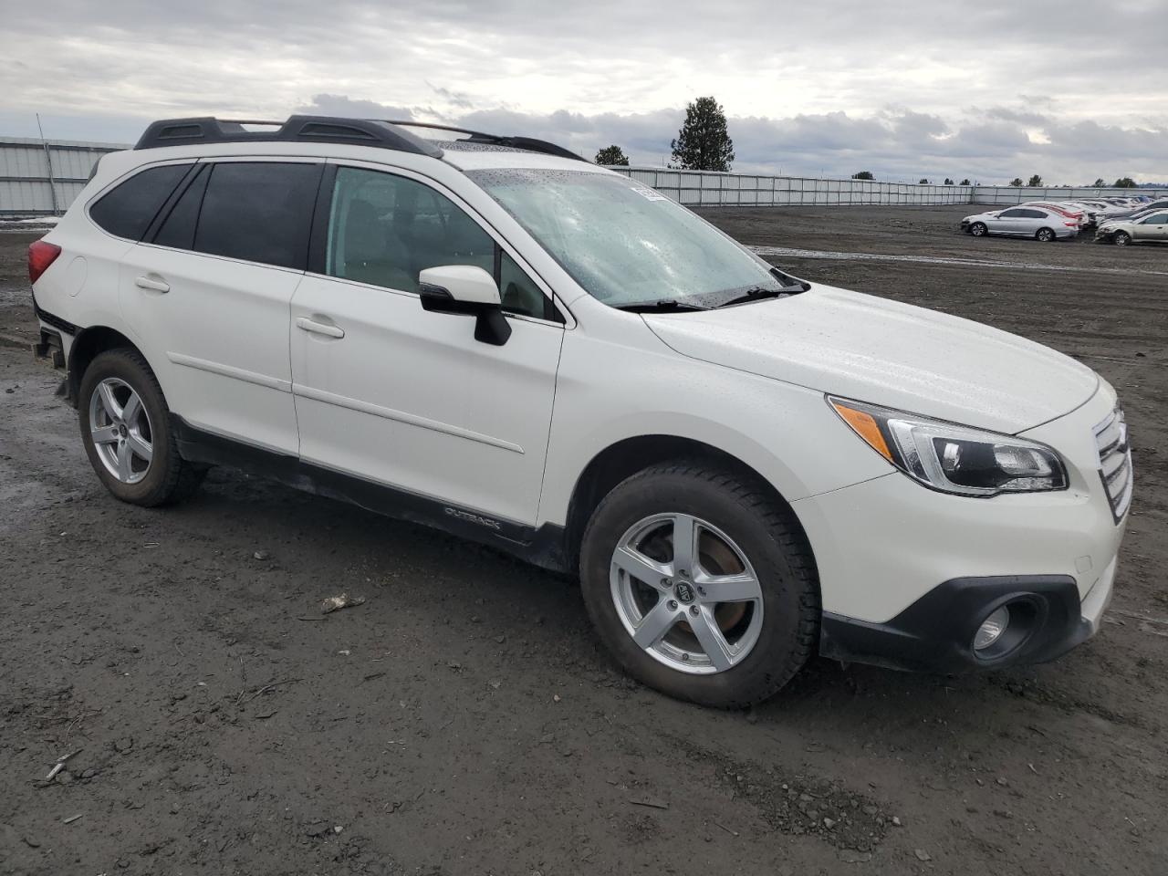2015 Subaru Outback - Image 4
