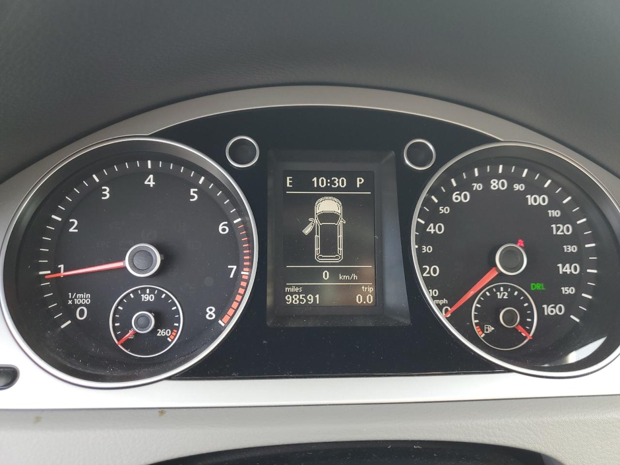 2010 Volkswagen Passat - Image 9