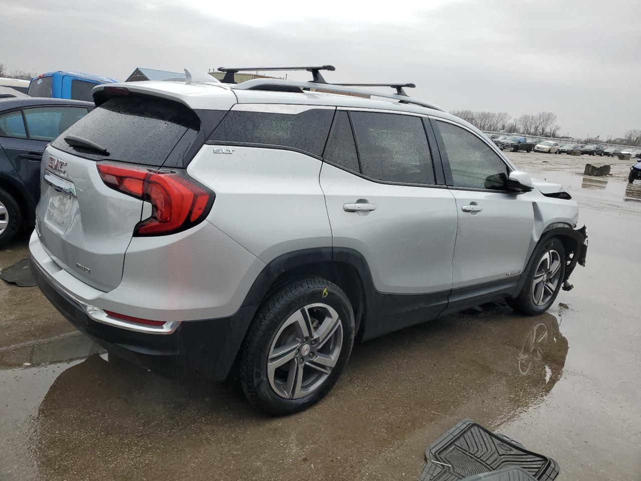 2020 GMC Terrain - Image 3