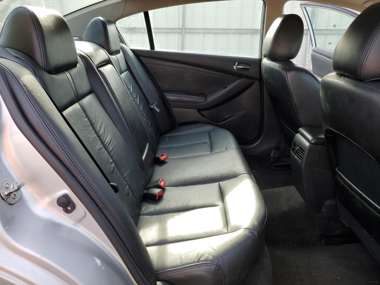 2012 Nissan Altima - Image 11
