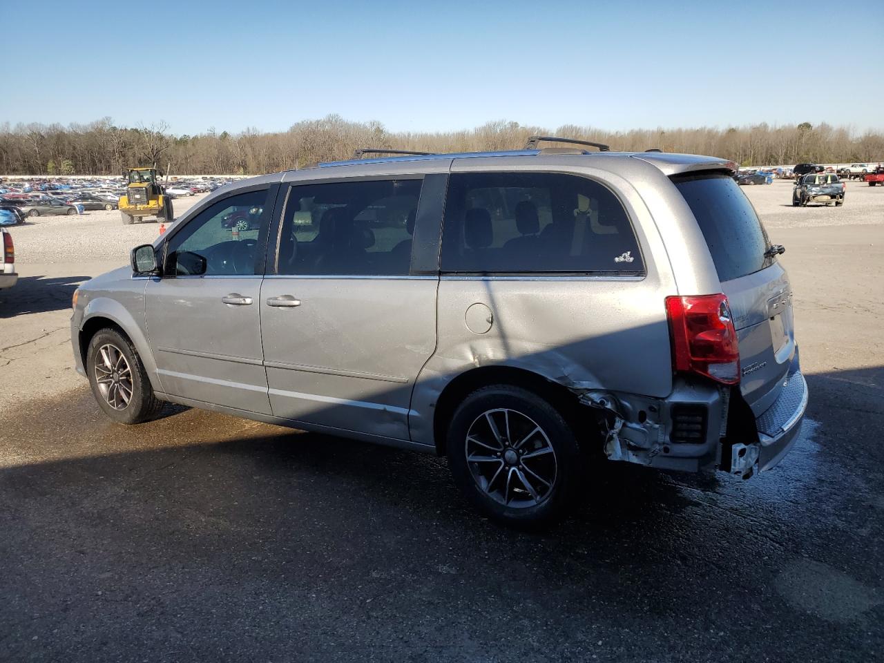 2017 Dodge Caravan - Image 2