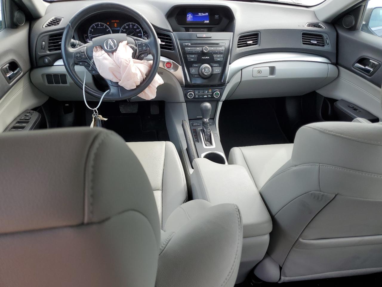 2017 Acura ILX - Image 8