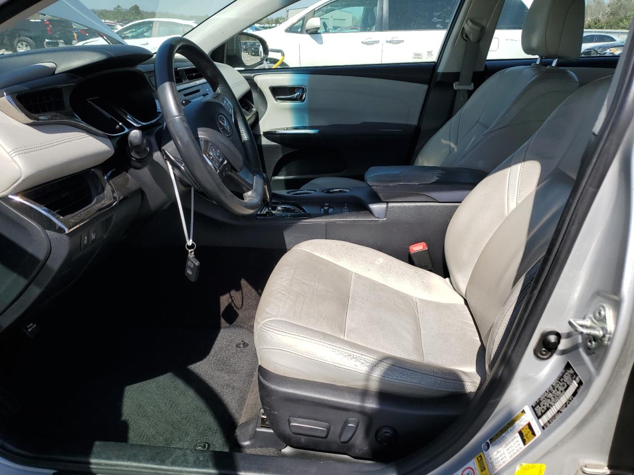 2014 Toyota Avalon - Image 7