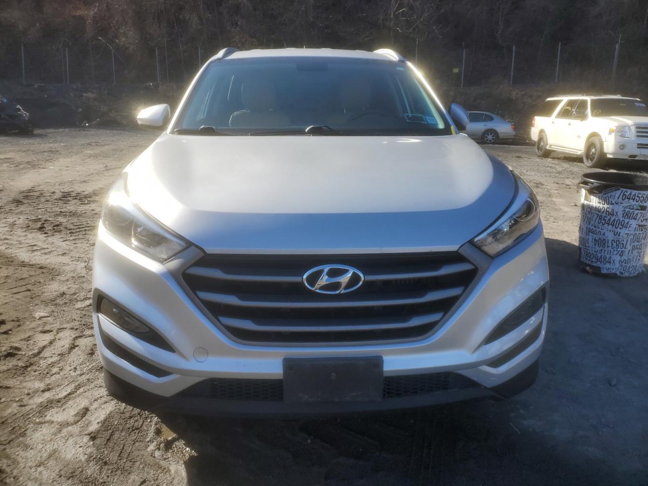 2016 Hyundai Tucson - Image 5