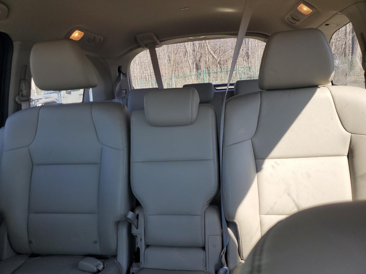 2014 Honda Odyssey - Image 10