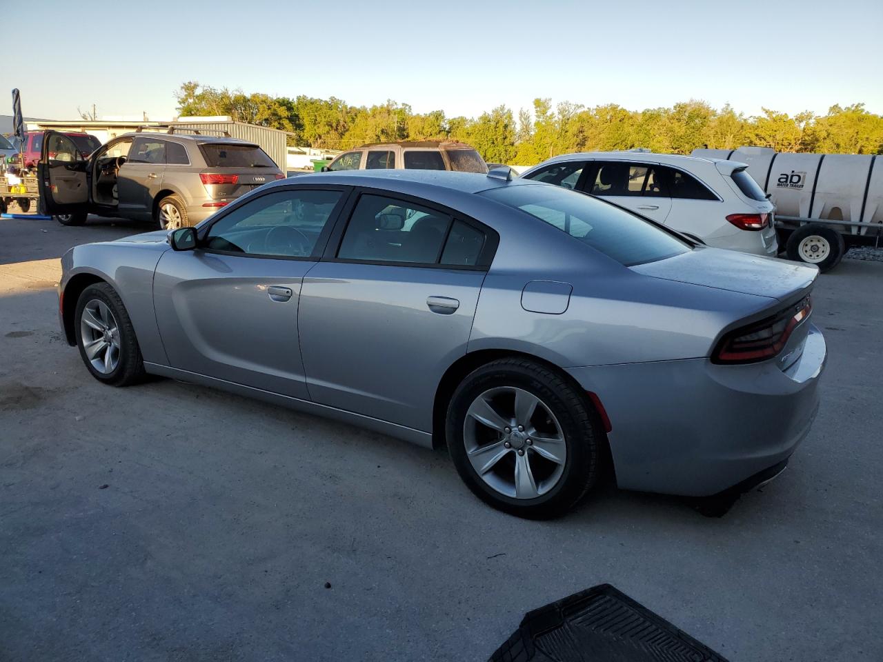 2016 Dodge Charger - Image 2