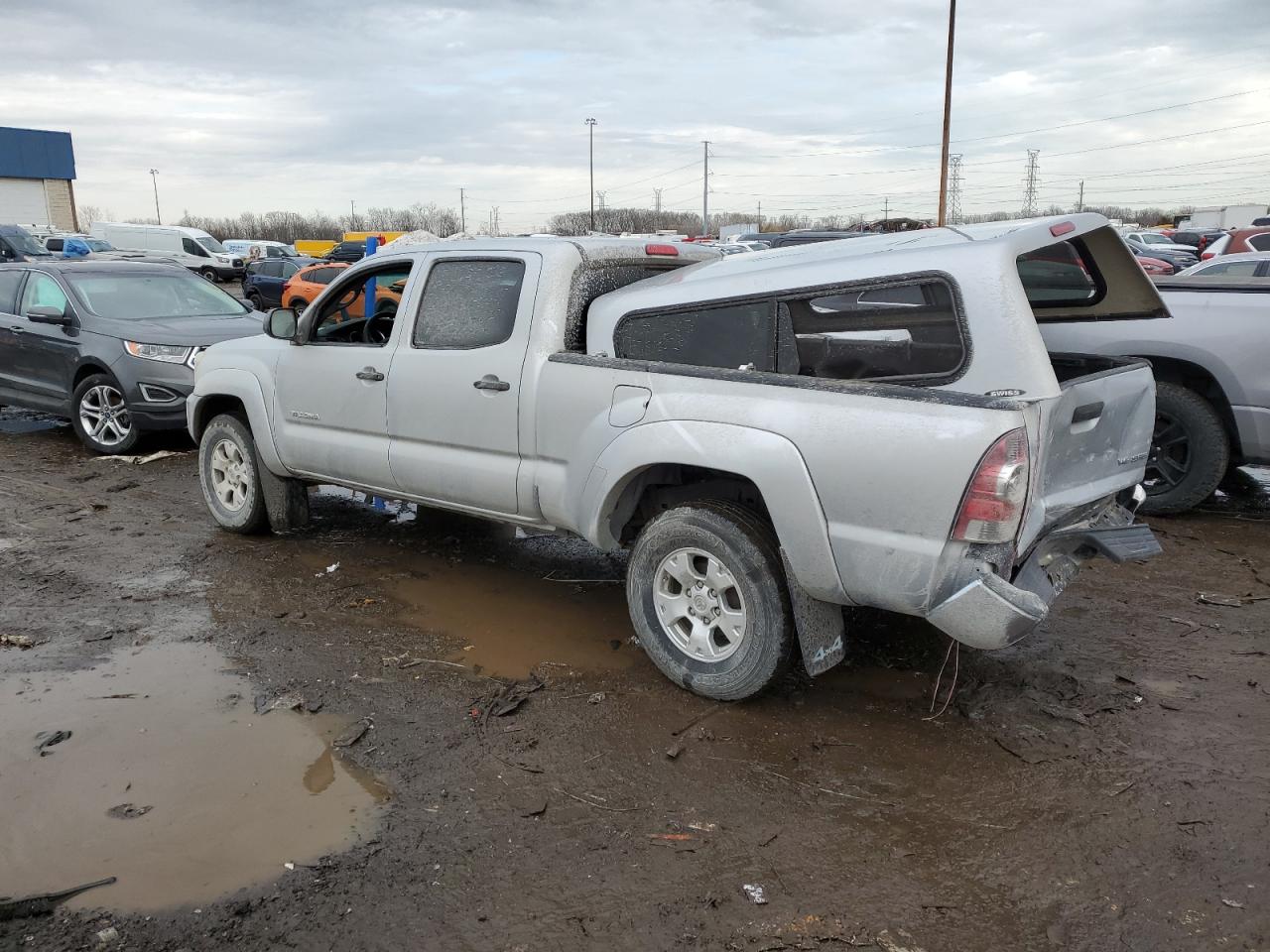 2013 Toyota Tacoma - Image 2