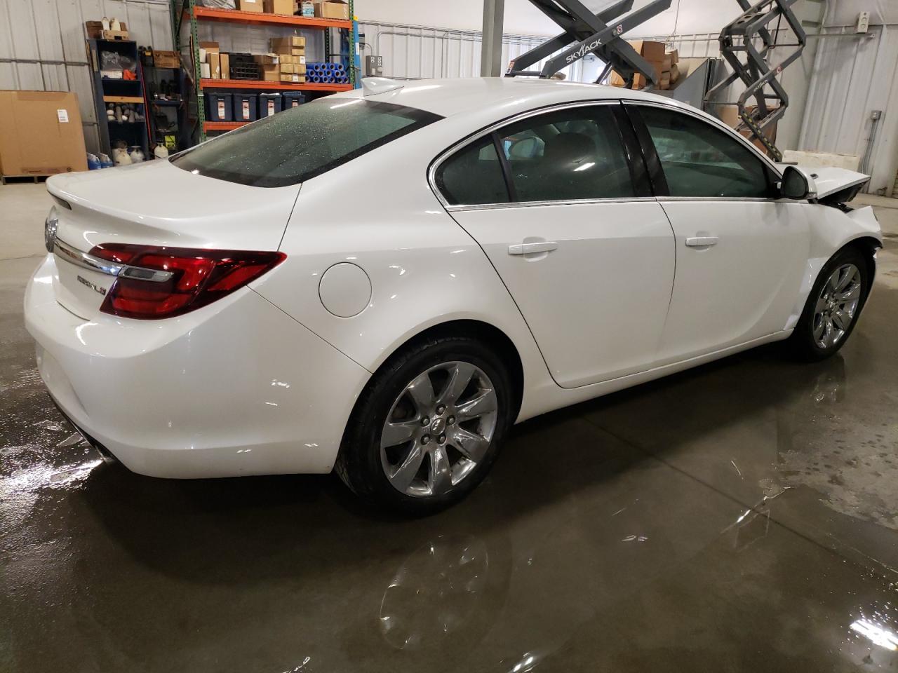 2016 Buick Regal - Image 3