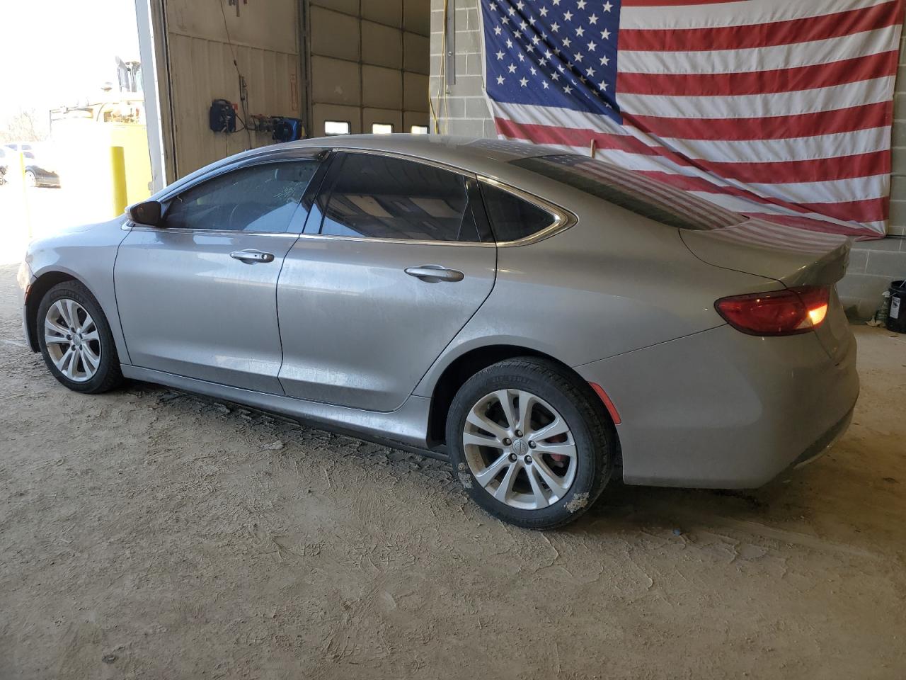 2016 Chrysler 200 - Image 2