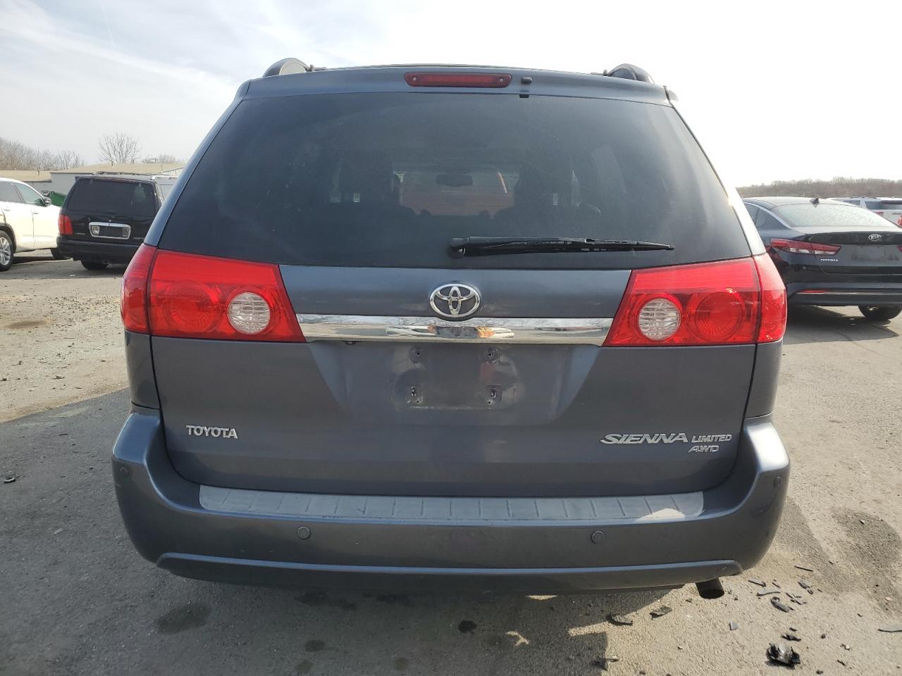 2006 Toyota Sienna - Image 6