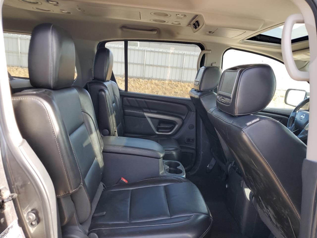 2015 Nissan Armada - Image 11