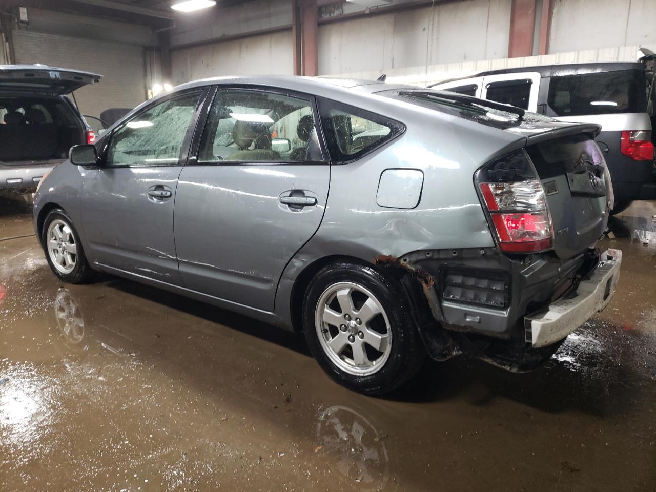 2005 Toyota Prius - Image 2