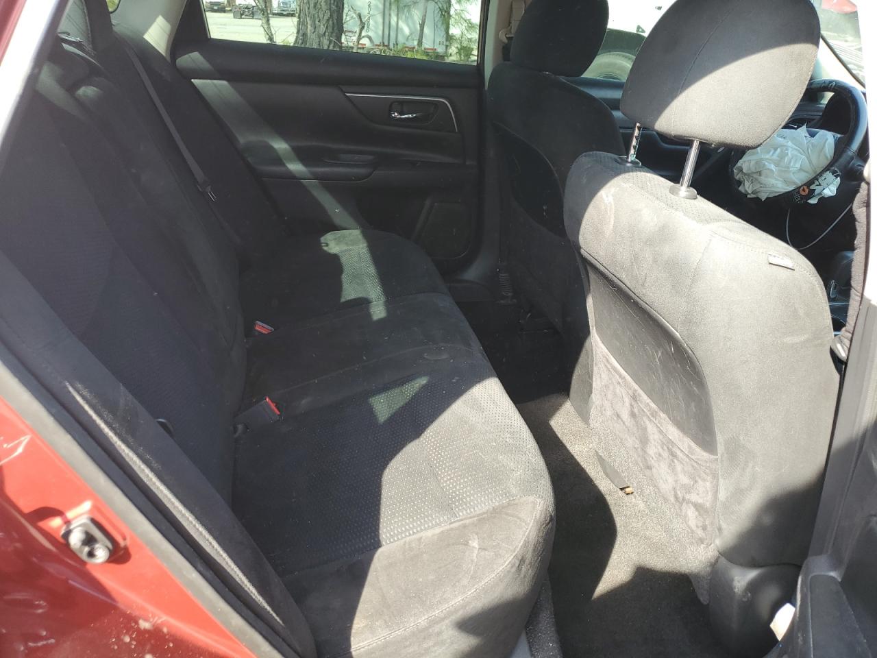 2015 Nissan Altima - Image 10