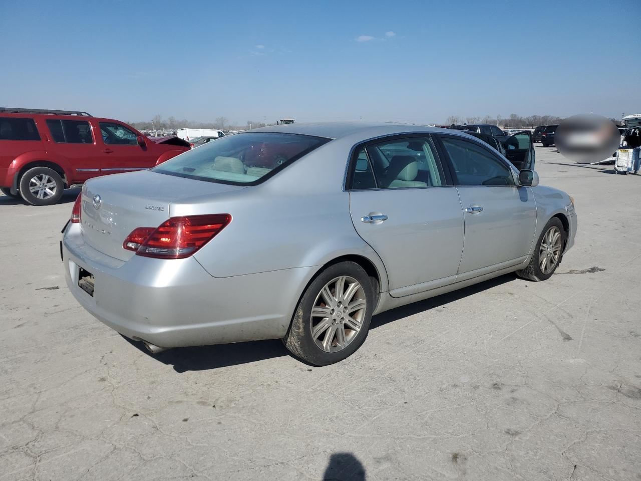 2008 Toyota Avalon - Image 3