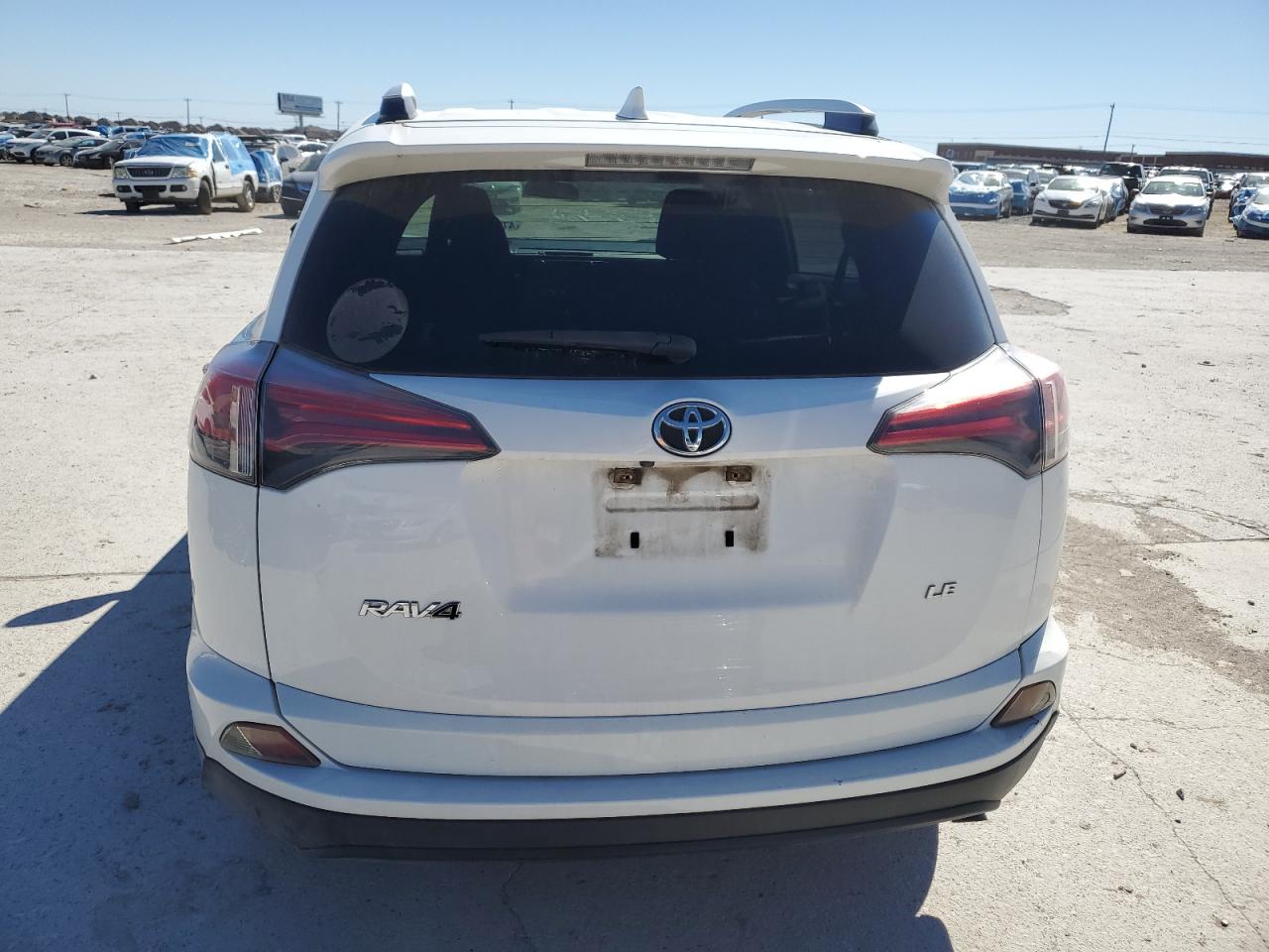 2016 Toyota RAV 4 - Image 6