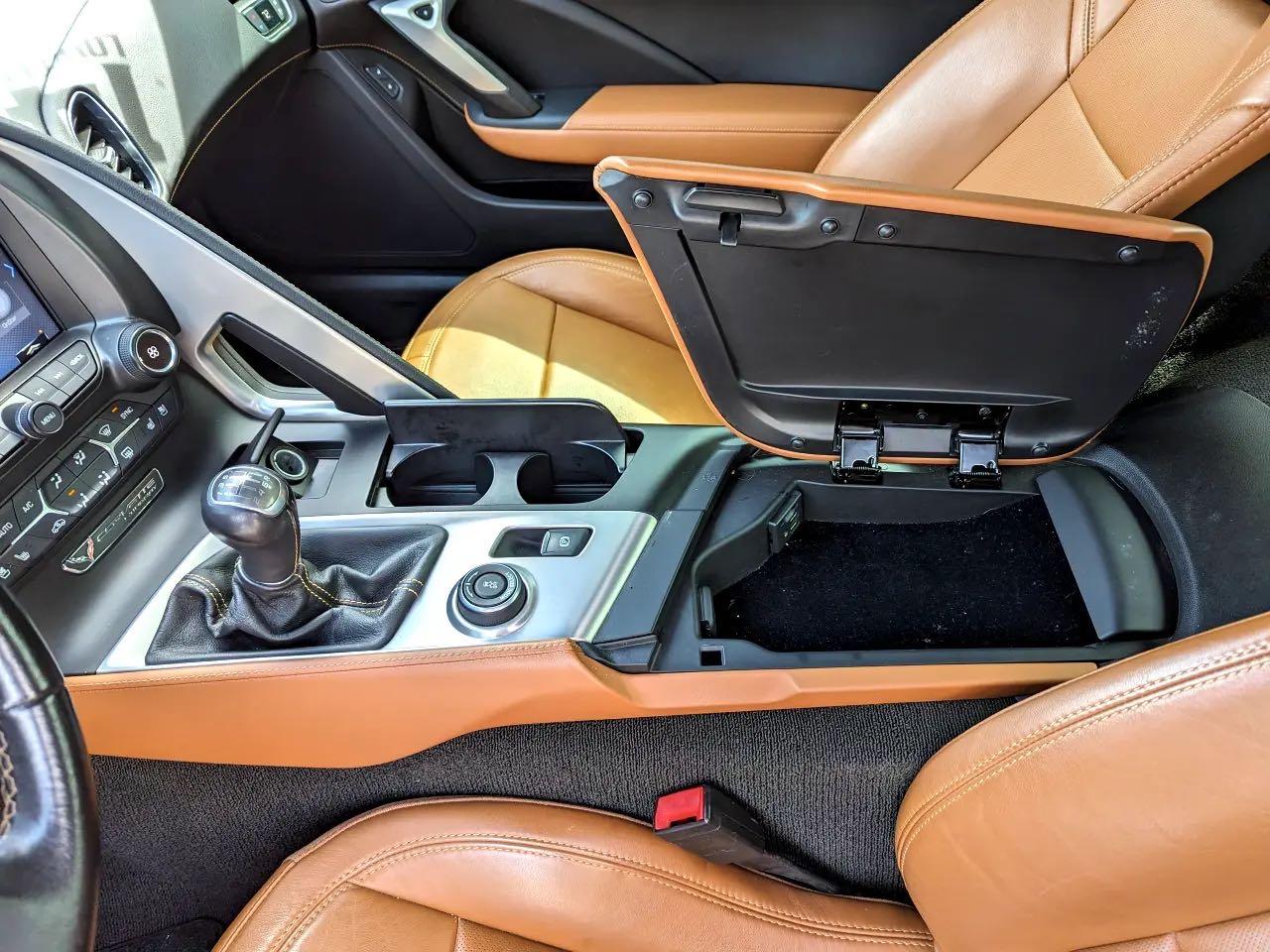 2014 Chevrolet Corvette - Image 9