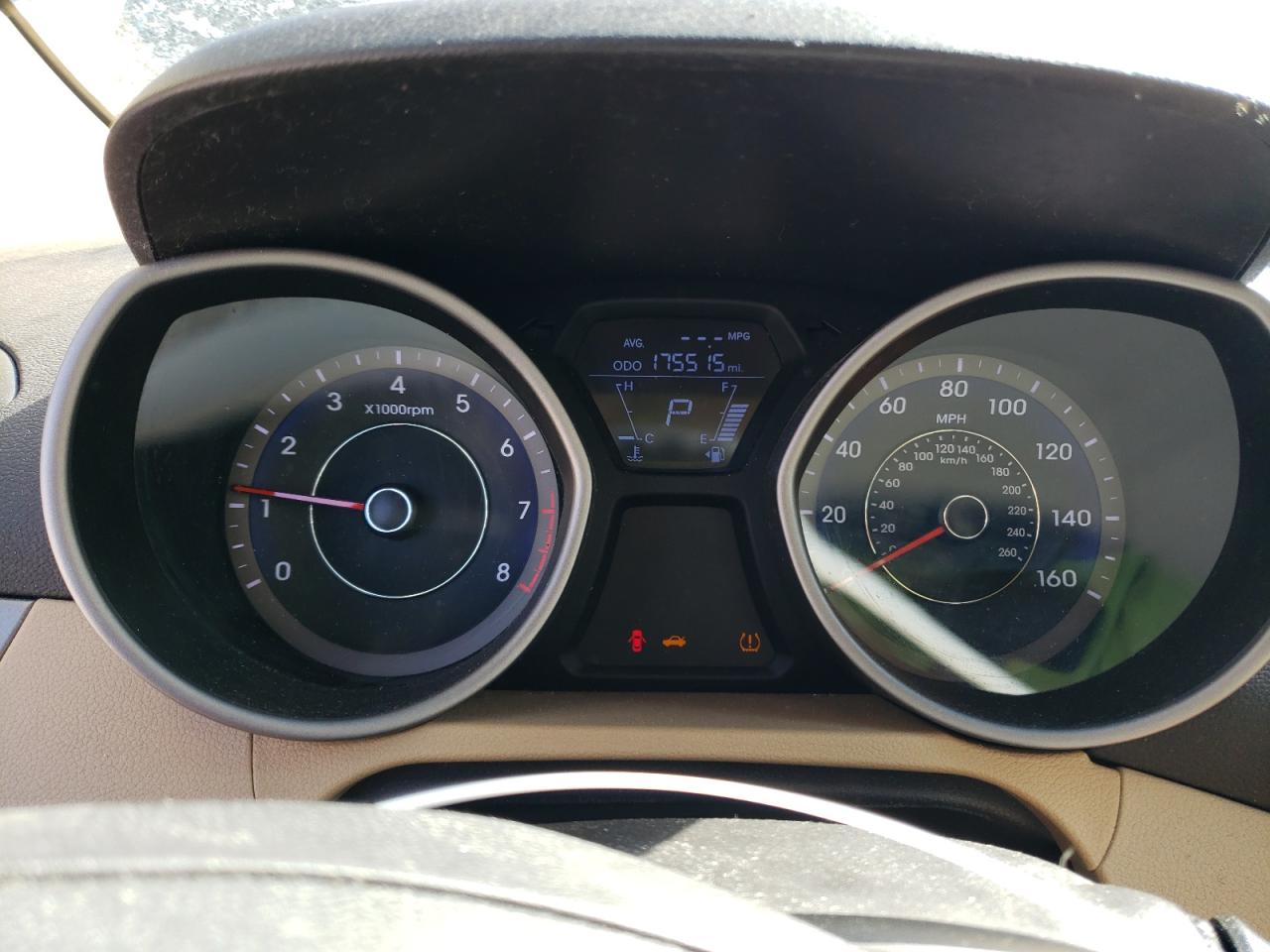 2011 Hyundai Elantra - Image 9