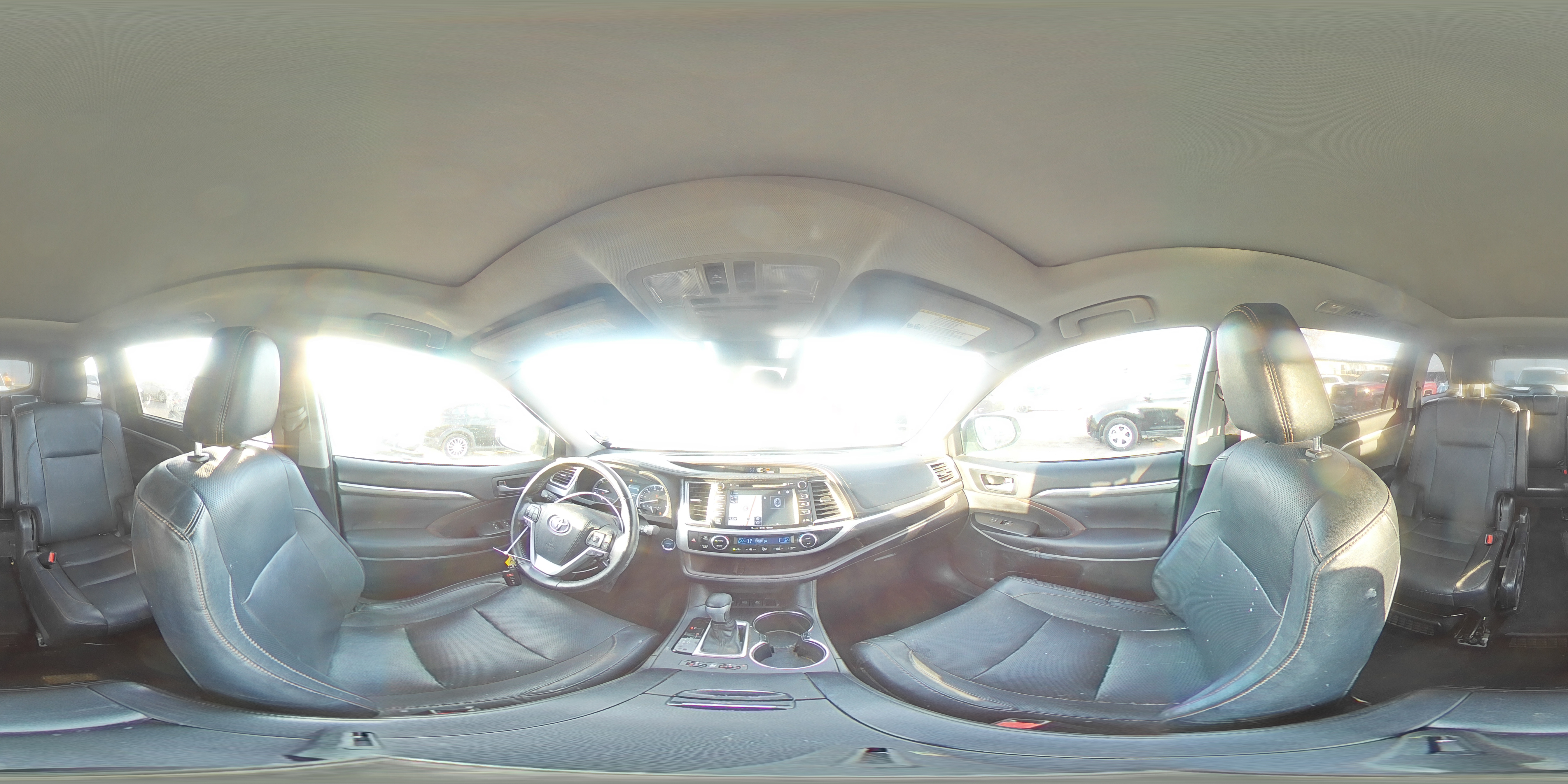 2018 Toyota Highlander - Image 16