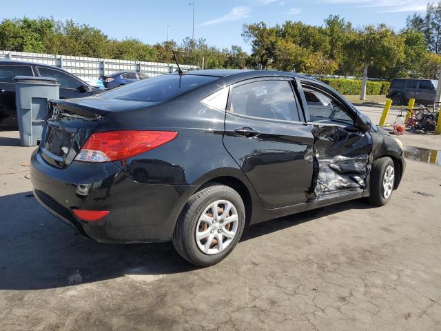 Sedans HYUNDAI ACCENT 2012 Czarny