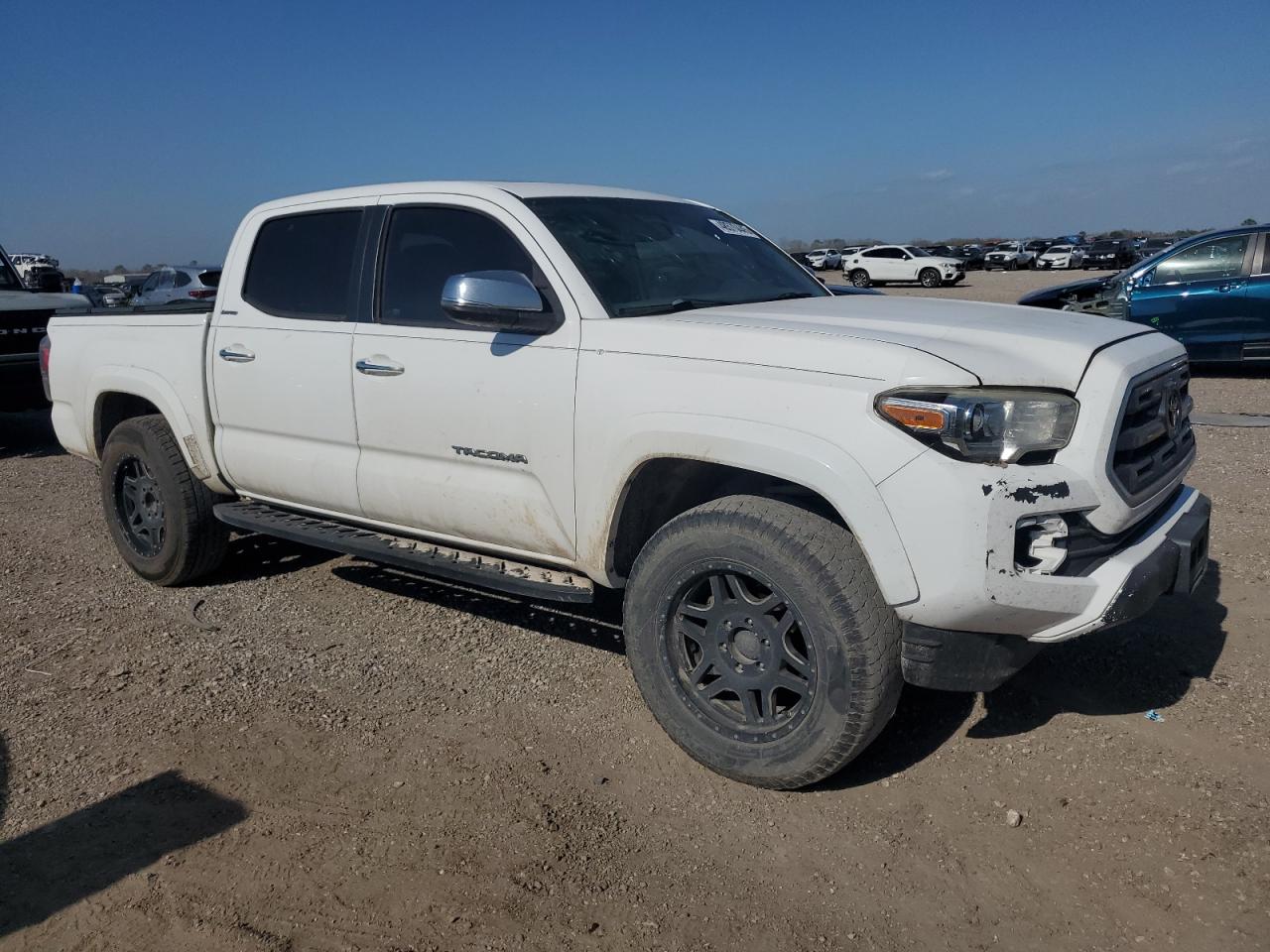 2017 Toyota Tacoma - Image 4