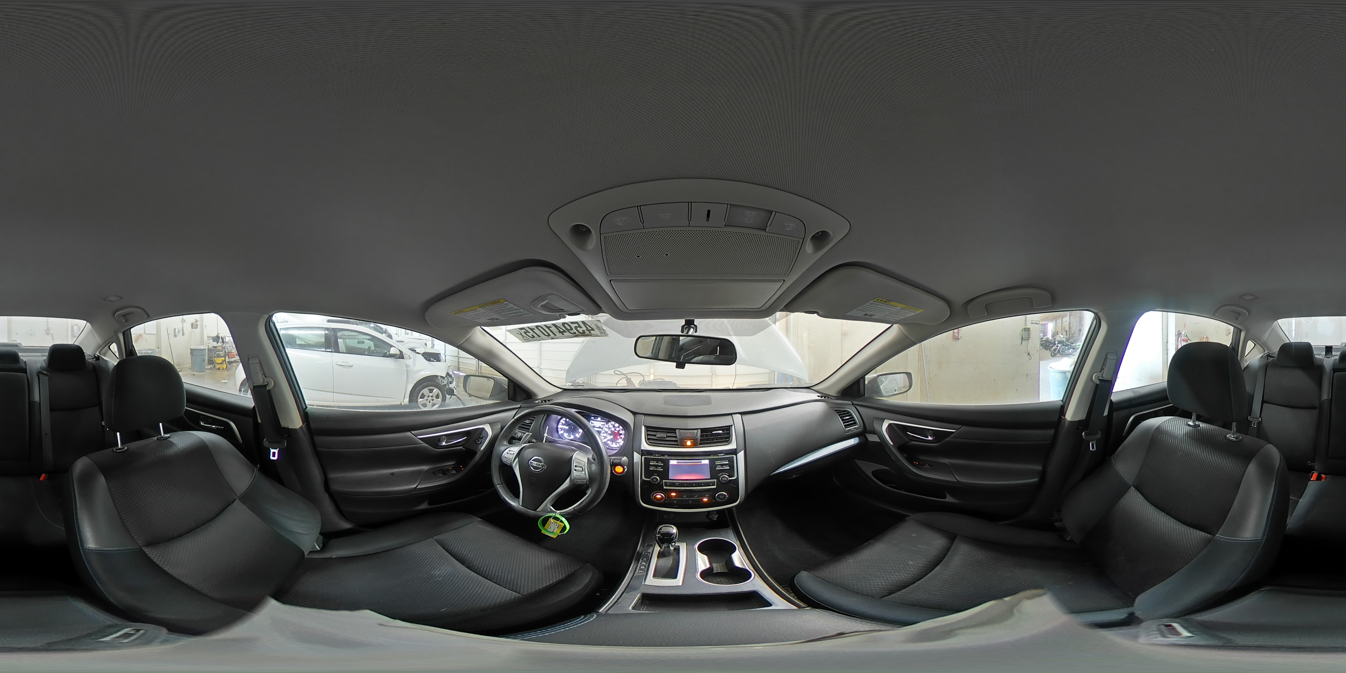 2018 Nissan Altima - Image 14