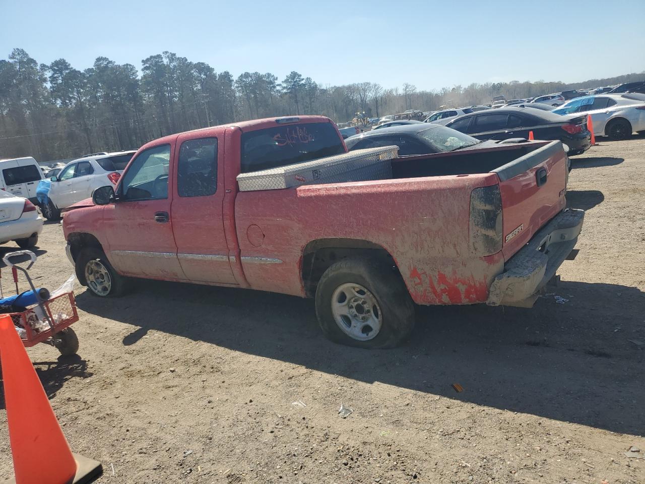2002 GMC Sierra - Image 2