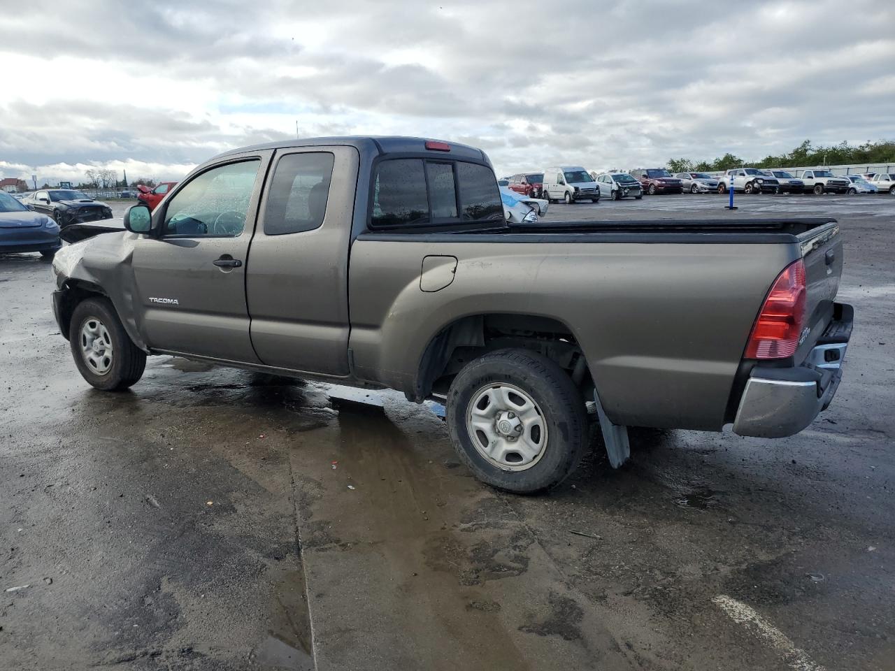 2011 Toyota Tacoma - Image 2